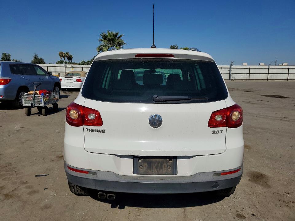 2011 Volkswagen Tiguan VIN WVGAV7AXXBW502181 COPART salvage auction — SIDE, CA - SALVAGE CERTIFICATE, sold $925 on 2026-08-14 (photo 6)