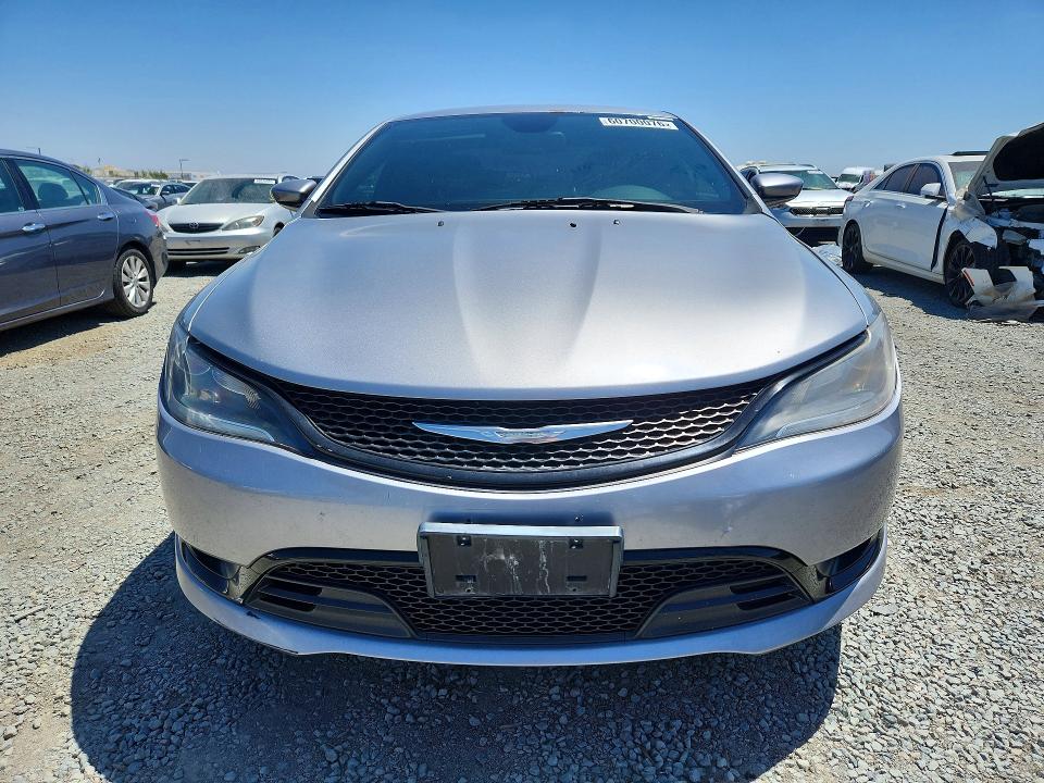 2015 Chrysler 200 VIN 1C3CCCBG2FN505828 COPART salvage auction — MINOR DENT/SCRATCHES, CA - DIS/DLR/EXP ONLY CLEAN TITLE, sold $925 on 2026-07-28 (photo 5)