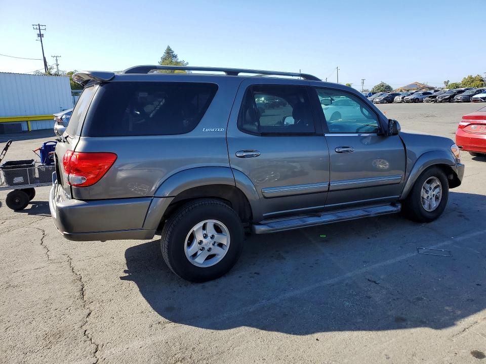 2005 Toyota Sequoia VIN 5TDBT48A85S240826 COPART salvage auction — MINOR DENT/SCRATCHES, Ca - Dis/Dlr/Exp App For Dup Clean, sold $925 on 2026-07-17 (photo 3)