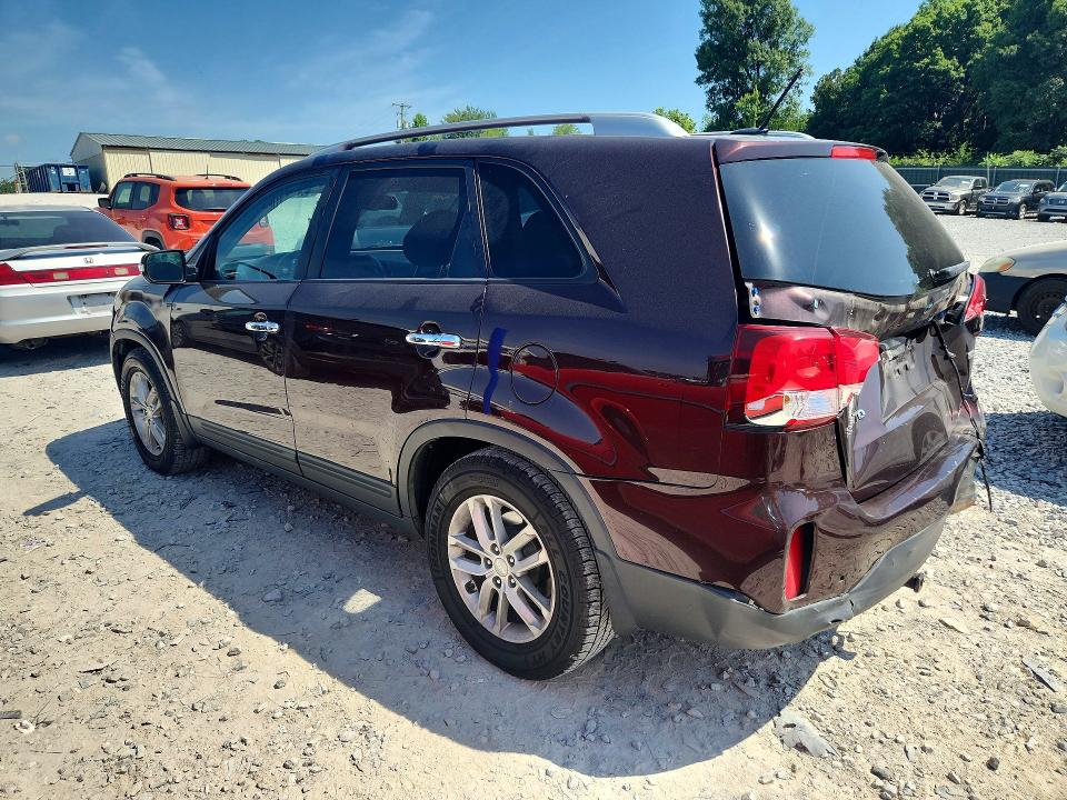 2015 Kia Sorento VIN 5XYKT4A68FG658923 COPART salvage auction — REAR END, Tn - Salvage Certificate, sold $200 on 2026-07-30 (photo 2)