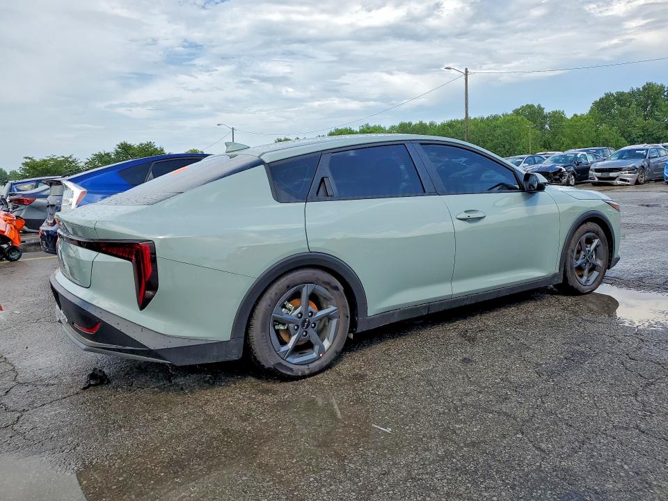 2026 Kia K4 VIN 3KPFT4DE1TE294079 COPART salvage auction — WATER/FLOOD, Ky - Cert Of Title-Salvage Water, sold $10,800 on 2026-08-20 (photo 3)