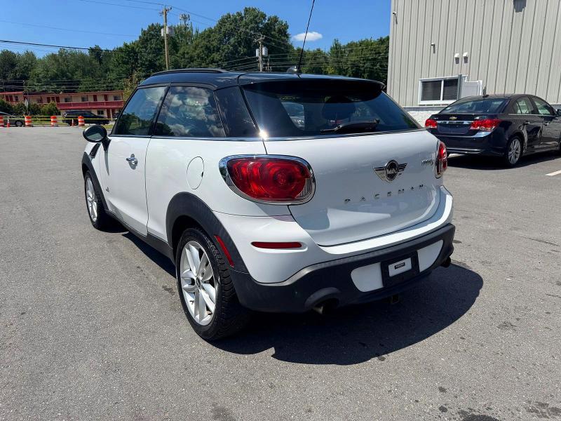 2014 Mini Cooper VIN WMWSS7C57EWN71733 COPART salvage auction — MINOR DENT/SCRATCHES, MA - CERTIFICATE OF TITLE, sold $1,850 on 2026-08-07 (photo 2)