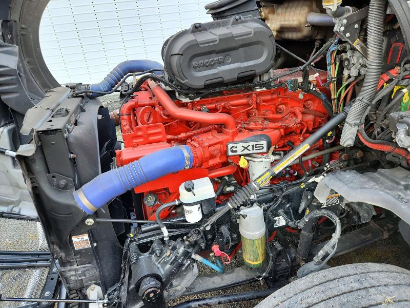 2024 Kenworth T680 VIN 1XKYD49X4RJ312901 COPART salvage auction — Burn Interior, Wv - Salvage Certificate Fire, sold $17,200 on 2026-08-12 (photo 7)