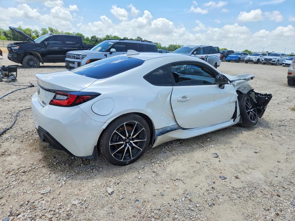 2024 Toyota Gr 86 VIN JF1ZNBB11R9758003 COPART salvage auction — FRONT END, TX - CERTIFICATE OF TITLE, sold $5,100 on 2026-07-21 (photo 3)