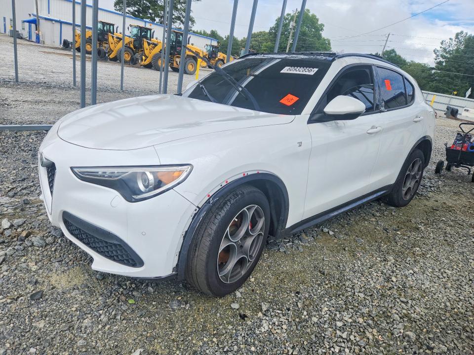 2022 Alfa romeo Stelvio VIN ZASPAKBN9N7D36784 COPART salvage auction — FRONT END, Fl - Certificate Of Title (P), sold $10,200 on 2026-08-12 (photo 1)