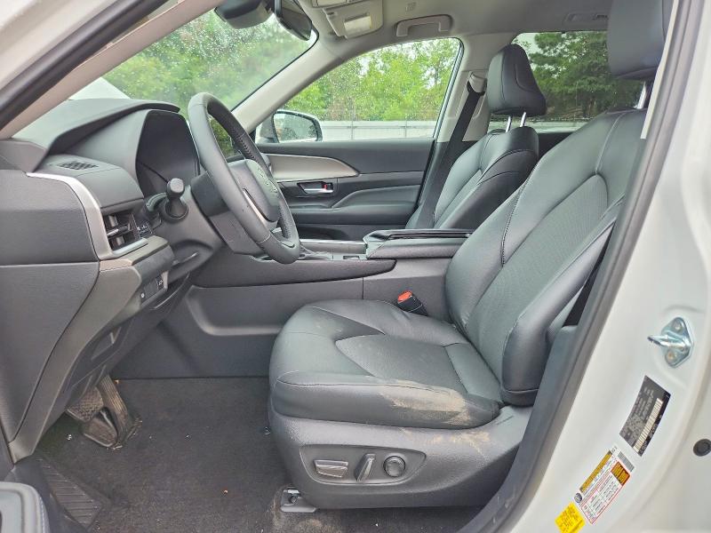 2024 Toyota Highlander VIN 5TDAAAB59RS059610 COPART salvage auction — VANDALISM, Az - Cert Of Title - Salvage, sold $22,100 on 2026-07-28 (photo 7)