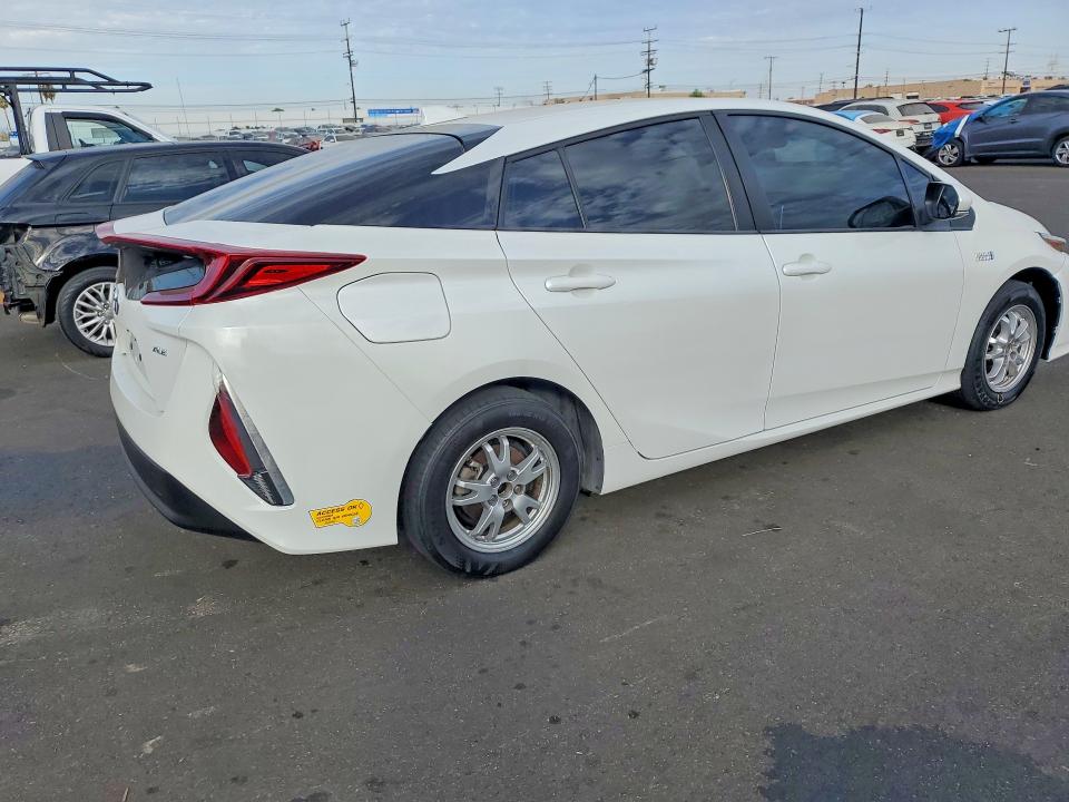 2022 Toyota Prius VIN JTDKAMFP6N3212148 COPART salvage auction — PARTIAL REPAIR, Ca - Cert Of Title-Salvaged (P), sold $8,400 on 2026-07-29 (photo 3)
