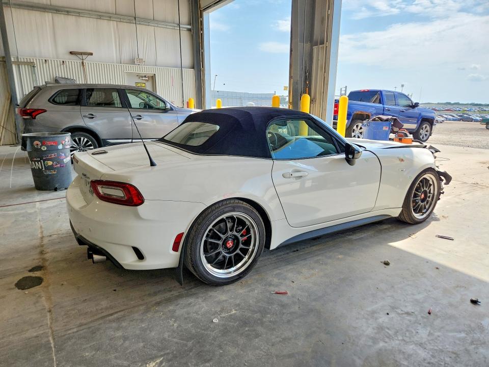 2017 Fiat 124 spider VIN JC1NFAEK8H0108461 COPART salvage auction — FRONT END, NE - CERT OF TITLE-SALVAGE, sold $5,900 on 2026-08-11 (photo 3)