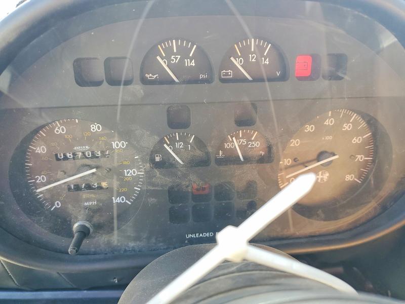 1987 Alfa romeo Spider VIN ZARBA5640H1045254 COPART salvage auction — MINOR DENT/SCRATCHES, CA - DIS/DLR/EXP APP FOR DUP CLEAN, sold $3,150 on 2026-08-07 (photo 9)
