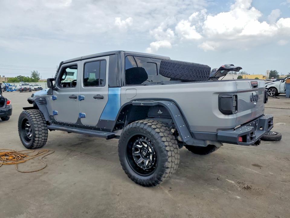 2020 Jeep Gladiator VIN 1C6HJTAG4LL215629 COPART salvage auction — NORMAL WEAR, Fl - Cert Of Title-Rebuilt, sold $15,200 on 2026-07-27 (photo 2)