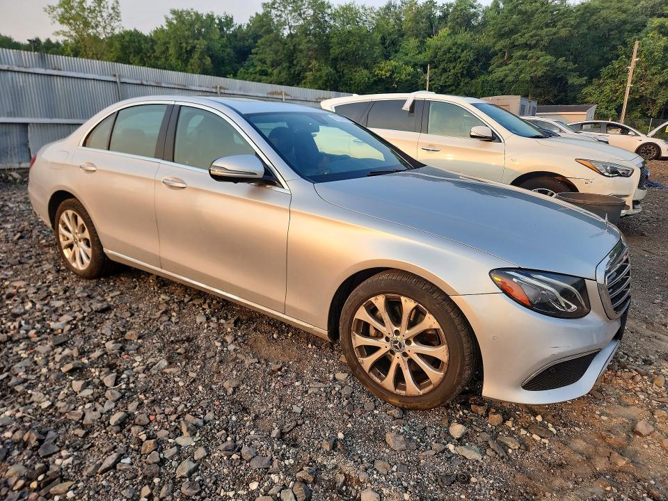 2019 Mercedes-benz E-klasse VIN WDDZF4KB9KA562784 COPART salvage auction — WATER/FLOOD, Ny - Mv-907A Salvage Certificate, sold $4,200 on 2026-07-28 (photo 4)