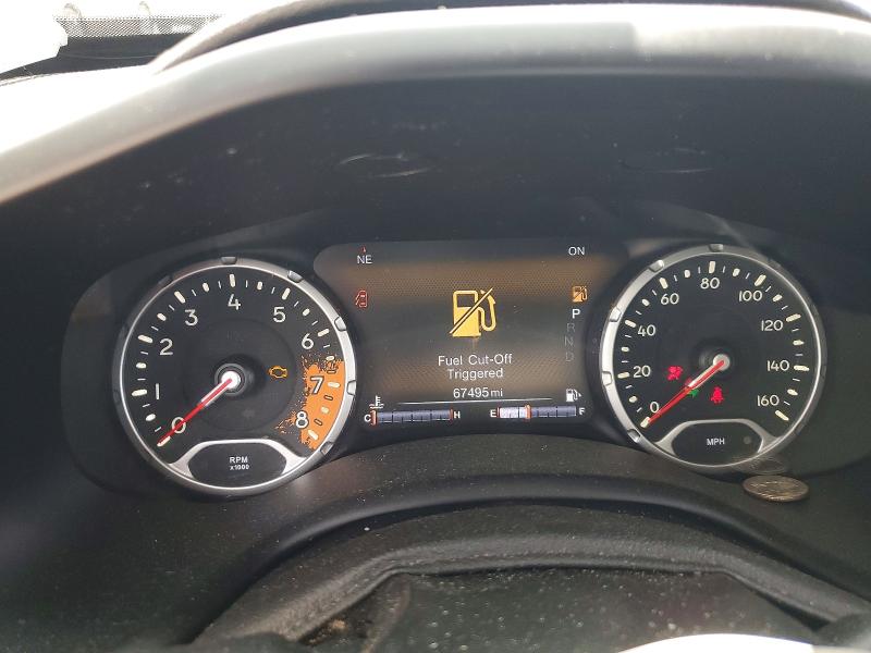 2017 Jeep Renegade VIN ZACCJBCB9HPG57971 COPART salvage auction — SIDE, Salvage Title, sold $2,250 on 2026-07-29 (photo 9)