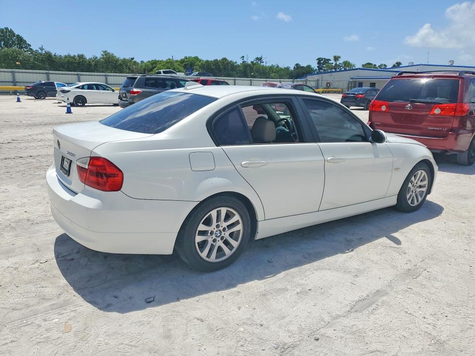 2006 BMW 3 series VIN WBAVB13536PT16275 COPART salvage auction — MECHANICAL, FL - CERTIFICATE OF TITLE, sold $650 on 2026-07-17 (photo 3)