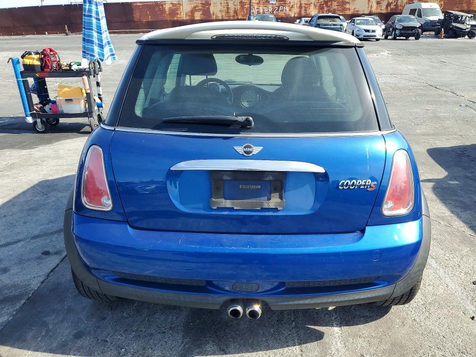2005 Mini Cooper VIN WMWRE33555TG97253 COPART salvage auction — SIDE, CA - SALVAGE CERTIFICATE, sold $725 on 2026-08-05 (photo 6)
