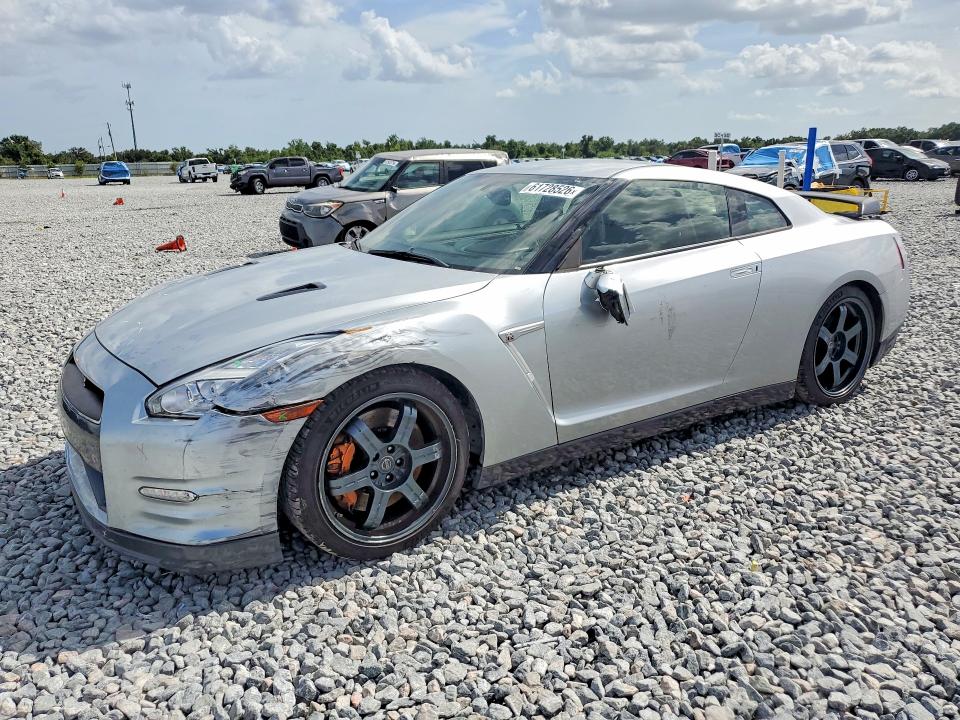 2016 Nissan Gt-r VIN JN1AR5EF8GM290160 COPART salvage auction — FRONT END, FL - CERT OF TITLE SLVG REBUILDABLE, sold $44,500 on 2026-07-27 (photo 1)