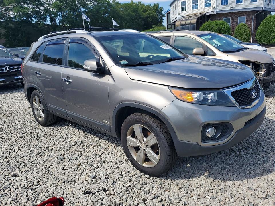 2012 Kia Sorento VIN 5XYKUDA69CG278076 COPART salvage auction — REAR END, MA - CERTIFICATE OF TITLE, sold $375 on 2026-07-23 (photo 4)