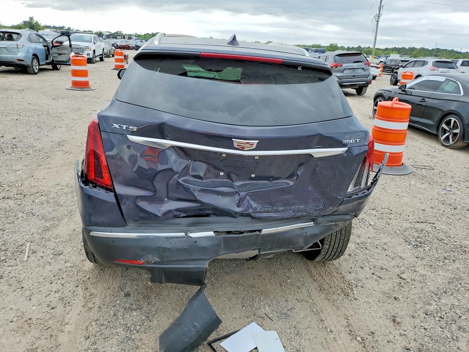 2025 Cadillac Xt5 VIN 1GYKNAR41SZ136877 COPART salvage auction — REAR END, Tx - Salvage Vehicle Title, sold $7,900 on 2026-08-10 (photo 6)