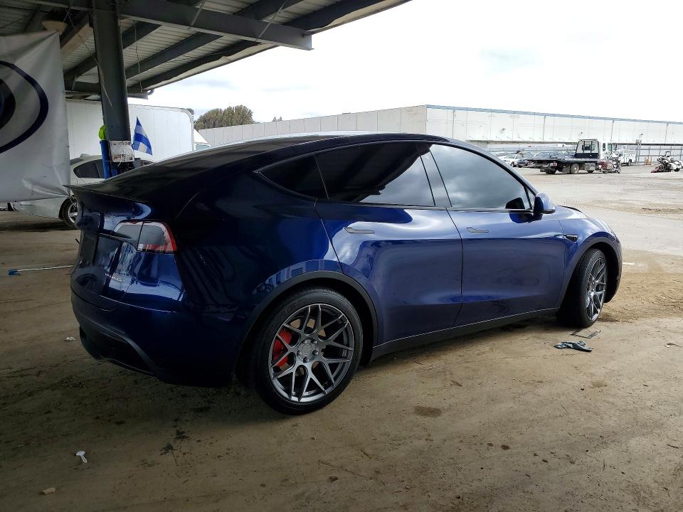 2023 Tesla Model y VIN 7SAYGDEF6PF622927 COPART salvage auction — REAR END, Ca - Salvage Certificate, sold $10,800 on 2026-09-01 (photo 3)