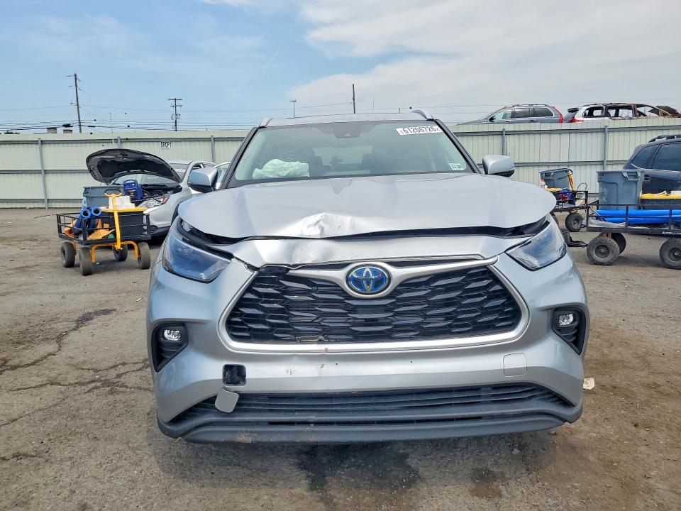 2022 Toyota Highlander VIN 5TDGBRCH5NS538843 COPART salvage auction — FRONT END, Pa - Certificate Of Salvage, sold $17,100 on 2026-08-21 (photo 5)