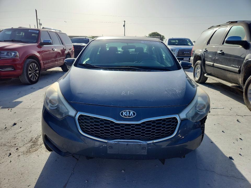2015 Kia Forte VIN KNAFX4A66F5367722 COPART salvage auction — FRONT END, TX - SALVAGE VEHICLE TITLE (P), sold $875 on 2026-07-24 (photo 5)
