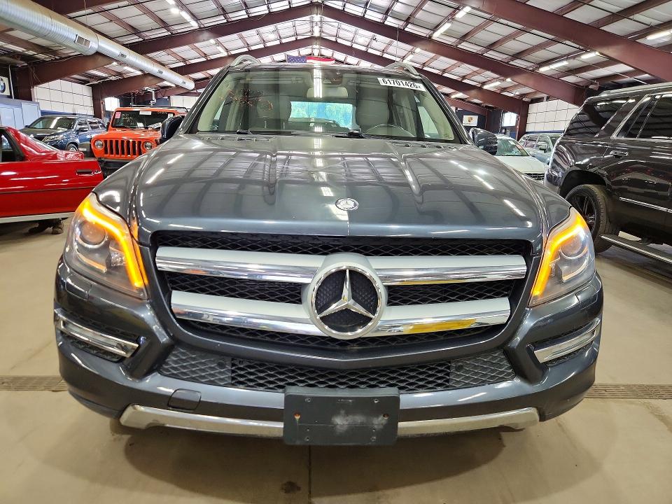 2013 Mercedes-benz Gl-class VIN 4JGDF7CE9DA141287 COPART salvage auction — MINOR DENT/SCRATCHES, NJ - CERTIFICATE OF TITLE (P), sold $6,600 on 2026-07-21 (photo 5)