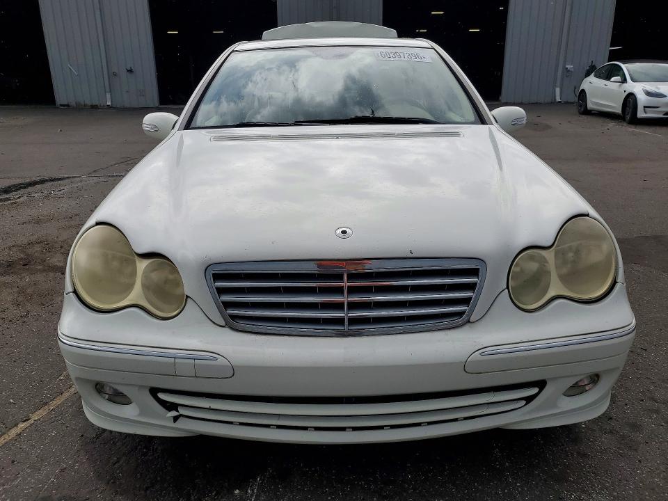 2006 Mercedes-benz C-klasse VIN WDBRF56HX6F740479 COPART salvage auction — REAR END, Fl - Cert Of Title Slvg Rebuildable, sold $275 on 2026-08-05 (photo 5)