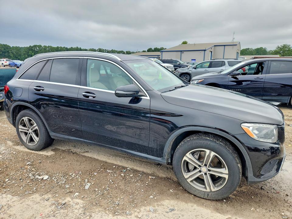 2017 Mercedes-benz Glc VIN WDC0G4JB4HF200675 COPART salvage auction — BURN, MS - CERT OF TITLE-SALVAGED, sold $3,600 on 2026-08-21 (photo 4)