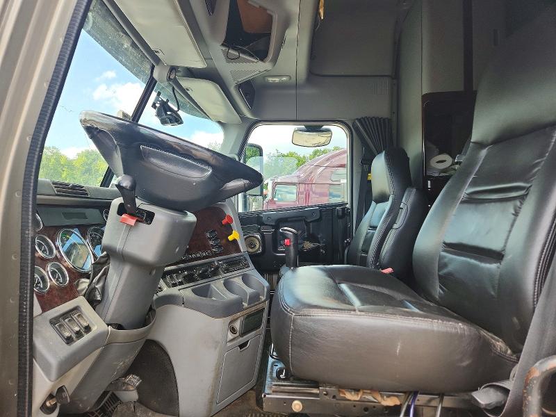 2015 Freightliner Convention VIN 3ALXFB007FDGD1386 COPART salvage auction — SIDE, WV - SALVAGE CERTIFICATE, sold $7,000 on 2026-09-03 (photo 7)