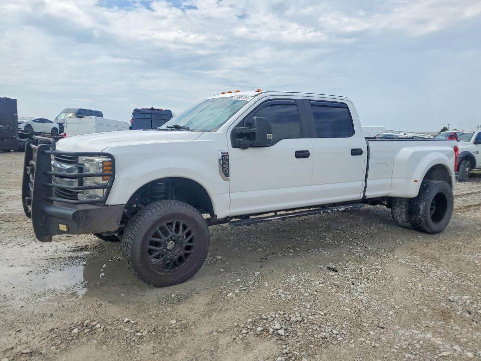 2018 Ford F350 VIN 1FT8W3DT7JEC90717 — COPART salvage auction photo