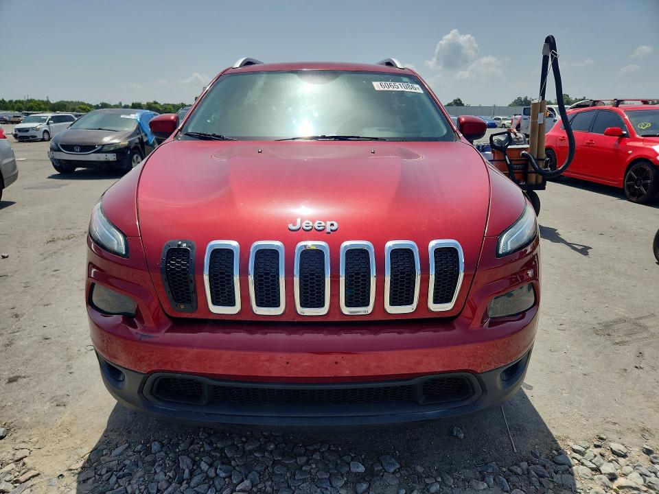 2017 Jeep Cherokee VIN 1C4PJLCB3HW507218 COPART salvage auction — MINOR DENT/SCRATCHES, Oh - Certificate Of Title, sold $625 on 2026-07-27 (photo 5)