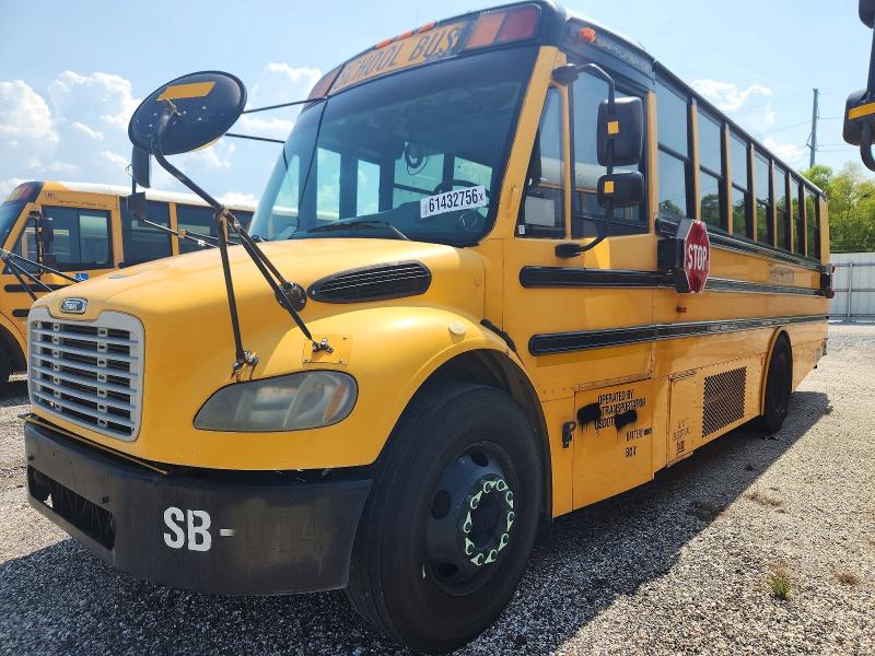 2009 Thomas Saf-t-liner c2 VIN 4UZABRDT09CAE3461 COPART salvage auction — MINOR DENT/SCRATCHES, LA - CERTIFICATE OF TITLE, sold $1,450 on 2026-09-01 (photo 2)