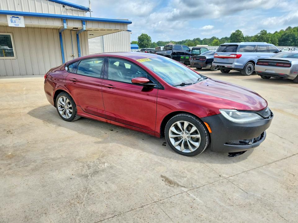 2015 Chrysler 200 VIN 1C3CCCBB4FN726965 COPART salvage auction — MINOR DENT/SCRATCHES, Ms - Certificate Of Title, sold $375 on 2026-07-31 (photo 4)