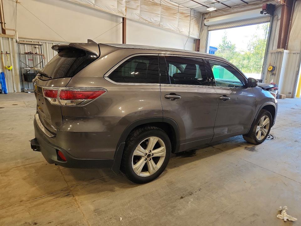 2016 Toyota Highlander VIN 5TDDKRFH7GS293853 COPART salvage auction — FRONT END, Wi - Certificate Of Title, sold $300 on 2026-07-29 (photo 3)