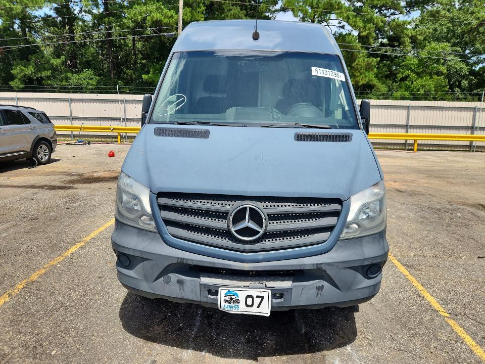 2018 Mercedes-benz Sprinter VIN WD3PE7CD6JP635573 COPART salvage auction — MECHANICAL, Fl - Certificate Of Title, sold $700 on 2026-07-27 (photo 5)