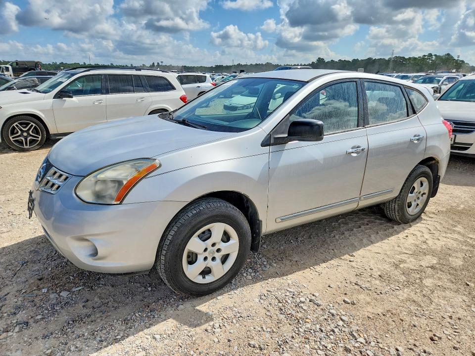 2011 Nissan Rogue VIN JN8AS5MV4BW303921 COPART salvage auction — MINOR DENT/SCRATCHES, VA - CERTIFICATE OF TITLE, sold $900 on 2026-07-25 (photo 1)