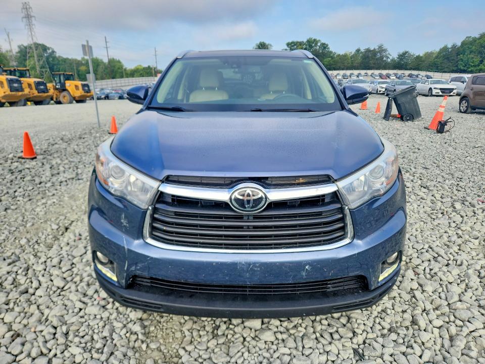 2016 Toyota Highlander VIN 5TDDKRFH6GS325739 COPART salvage auction — REAR END, Nc - Salvage Certificate Of Title, sold $7,600 on 2026-07-22 (photo 5)
