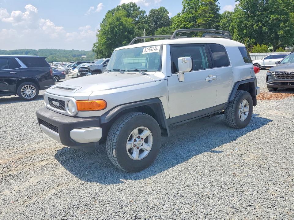2007 Toyota Fj cruiser VIN JTEBU11F070073333 COPART salvage auction — SIDE, NC - DEALER ONLY CLEAN TITLE, sold $5,100 on 2026-07-30 (photo 1)