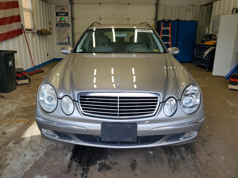 2004 Mercedes-benz E-class VIN WDBUH82JX4X160915 COPART salvage auction — MINOR DENT/SCRATCHES, ME - CERTIFICATE OF TITLE, sold $250 on 2026-07-09 (photo 5)