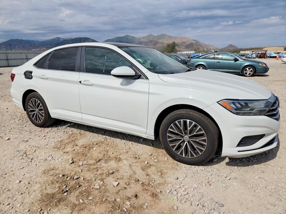 2020 Volkswagen Jetta VIN 3VWCB7BU5LM018637 COPART salvage auction — MINOR DENT/SCRATCHES, Ut - Salvage Certificate, sold $2,050 on 2026-08-07 (photo 4)