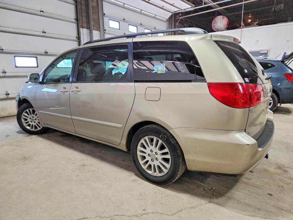 2007 Toyota Sienna VIN 5TDZK22CX7S069130 COPART salvage auction — FRONT END, Mn - Cert Of Title-Prior Salvage, sold $225 on 2026-07-28 (photo 2)