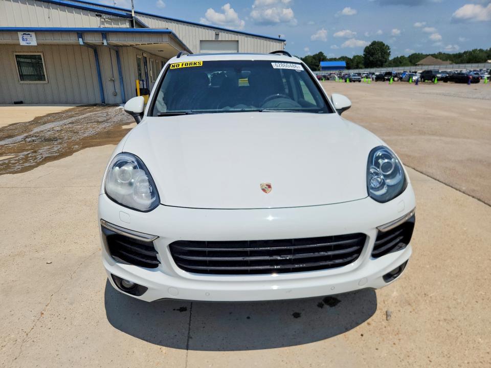 2018 Porsche Cayenne VIN WP1AA2A27JKA01793 COPART salvage auction — MINOR DENT/SCRATCHES, MS - CERTIFICATE OF TITLE, sold $9,000 on 2026-08-06 (photo 5)