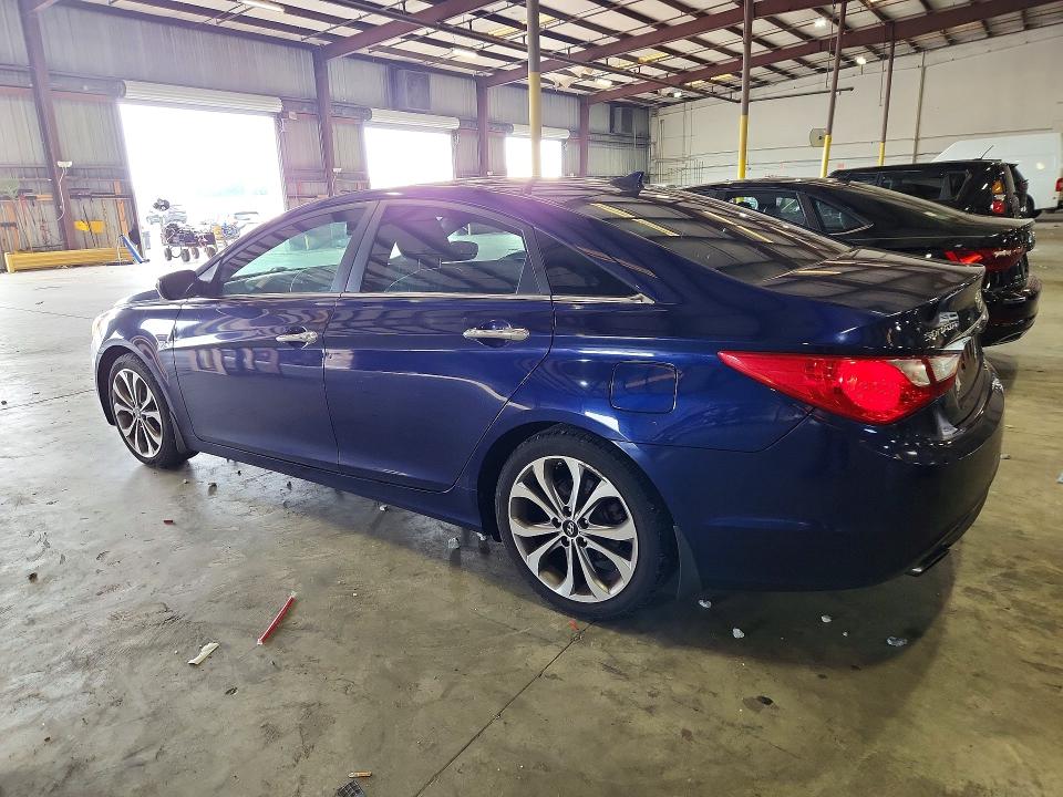 2013 Hyundai Sonata VIN 5NPEC4AB2DH650641 COPART salvage auction — NORMAL WEAR, FL - CERTIFICATE OF TITLE, sold $700 on 2026-07-27 (photo 2)