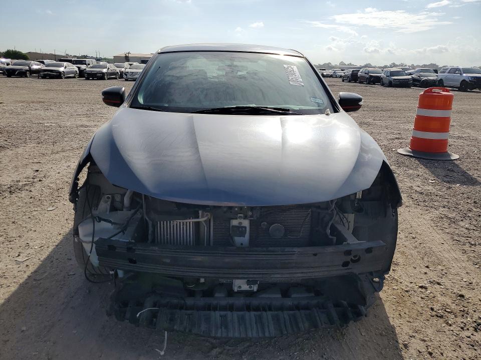 2017 Nissan VIN 3N1CB7AP7HY389526 COPART salvage auction — FRONT END, Tx - Salvage Vehicle Title, sold $2,450 on 2026-07-06 (photo 5)