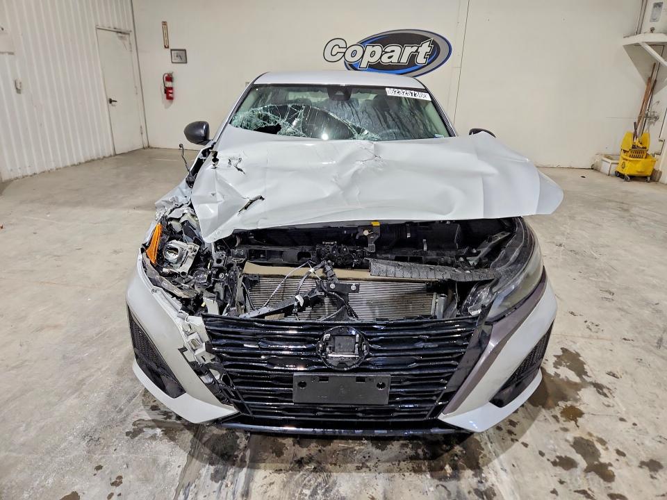 2026 Nissan Altima VIN 1N4BL4DV5TN319260 COPART salvage auction — FRONT END, TX - CERTIFICATE OF TITLE, sold $11,300 on 2026-07-27 (photo 5)