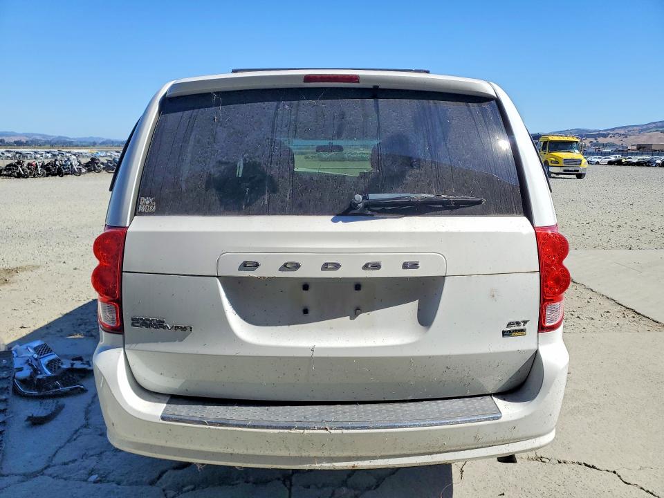 2015 Dodge Caravan VIN 2C4RDGCGXFR541178 COPART salvage auction — FRONT END, Ca - Dis/Dlr/Exp Clean W/Salv Hist, sold $125 on 2026-07-30 (photo 6)