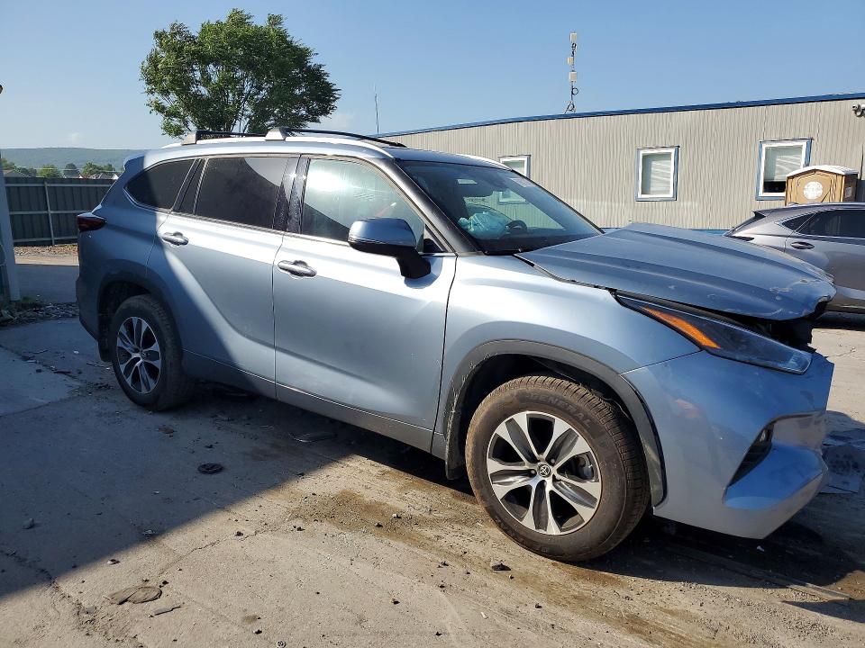 2022 Toyota Highlander VIN 5TDGZRBH0NS203826 COPART salvage auction — FRONT END, PA - CERTIFICATE OF SALVAGE, sold $11,500 on 2026-07-22 (photo 4)