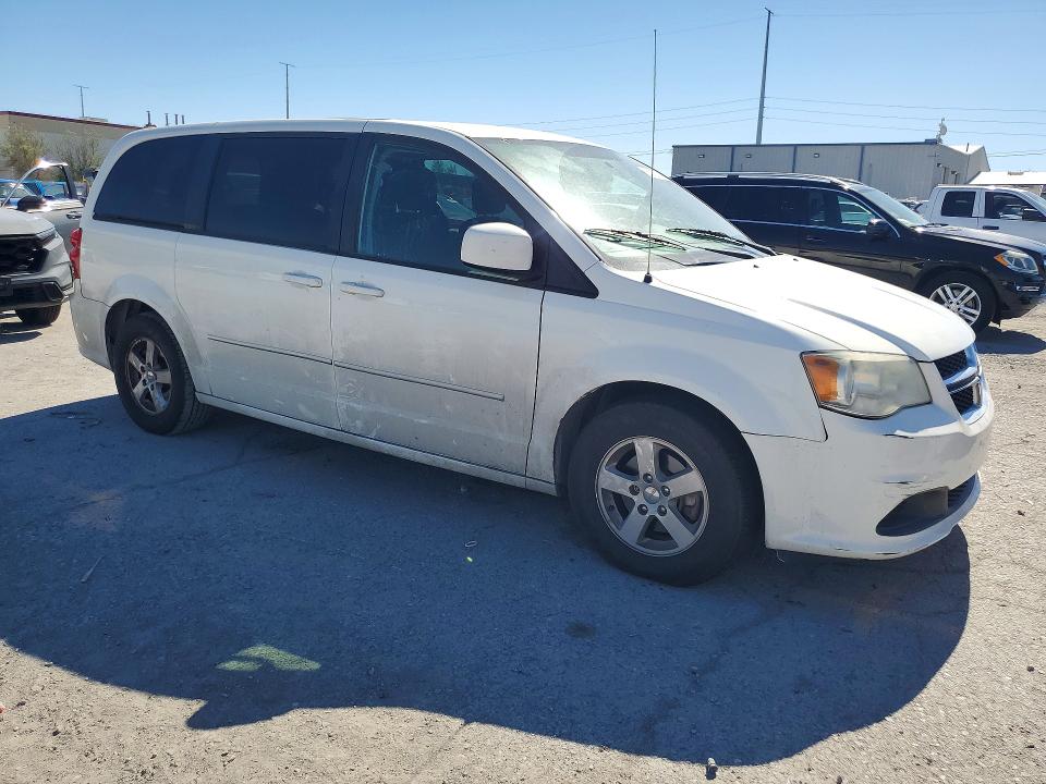 2013 Dodge Caravan VIN 2C4RDGCG8DR523713 COPART salvage auction — FRONT END, Nv - Certificate Of Title, sold $500 on 2026-09-10 (photo 4)