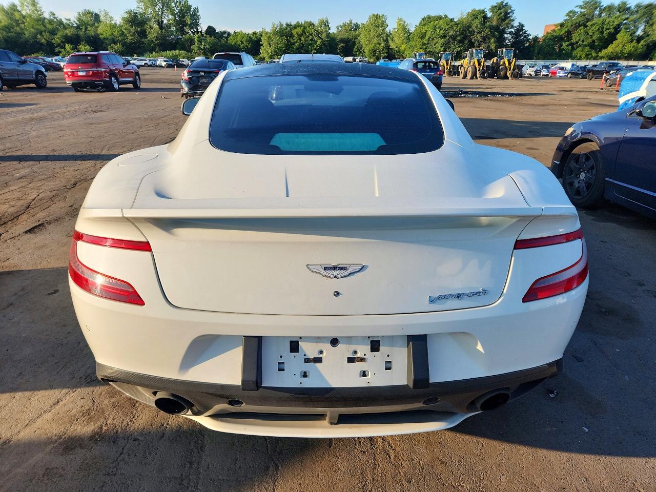 2014 Aston Martin V12 Vanquish VIN SCFLDCFP2EGJ00902 COPART salvage auction — Front End, St - Salvage Title, sold $31,750 on 2026-09-25 (photo 6)
