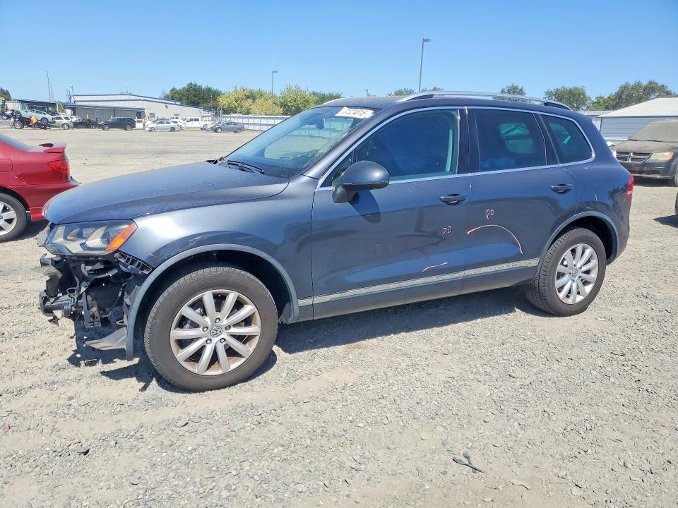 2011 Volkswagen Touareg VIN WVGFF9BP5BD004592 COPART salvage auction — FRONT END, Ca - Salvage Certificate, sold $1,400 on 2026-08-11 (photo 1)