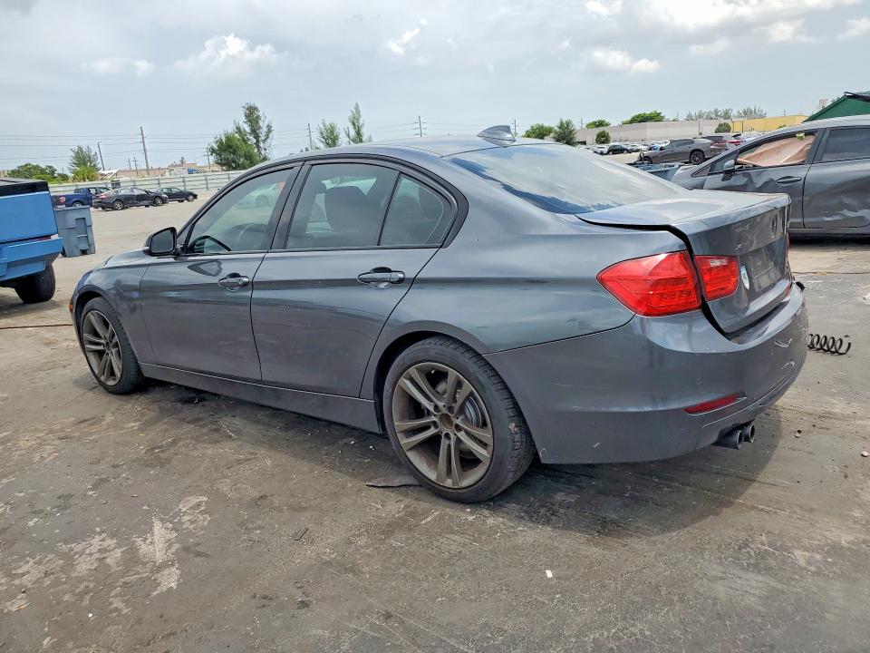 2013 BMW 3er VIN WBA3B3C58DJ898778 COPART salvage auction — REAR END, On - Permit Salvage, sold $675 on 2026-08-19 (photo 2)